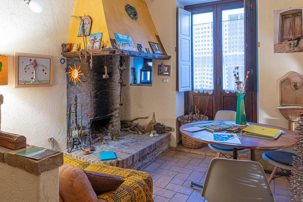 Il Comignolo Di Sofia Bed & Breakfast Civita Dış mekan fotoğraf