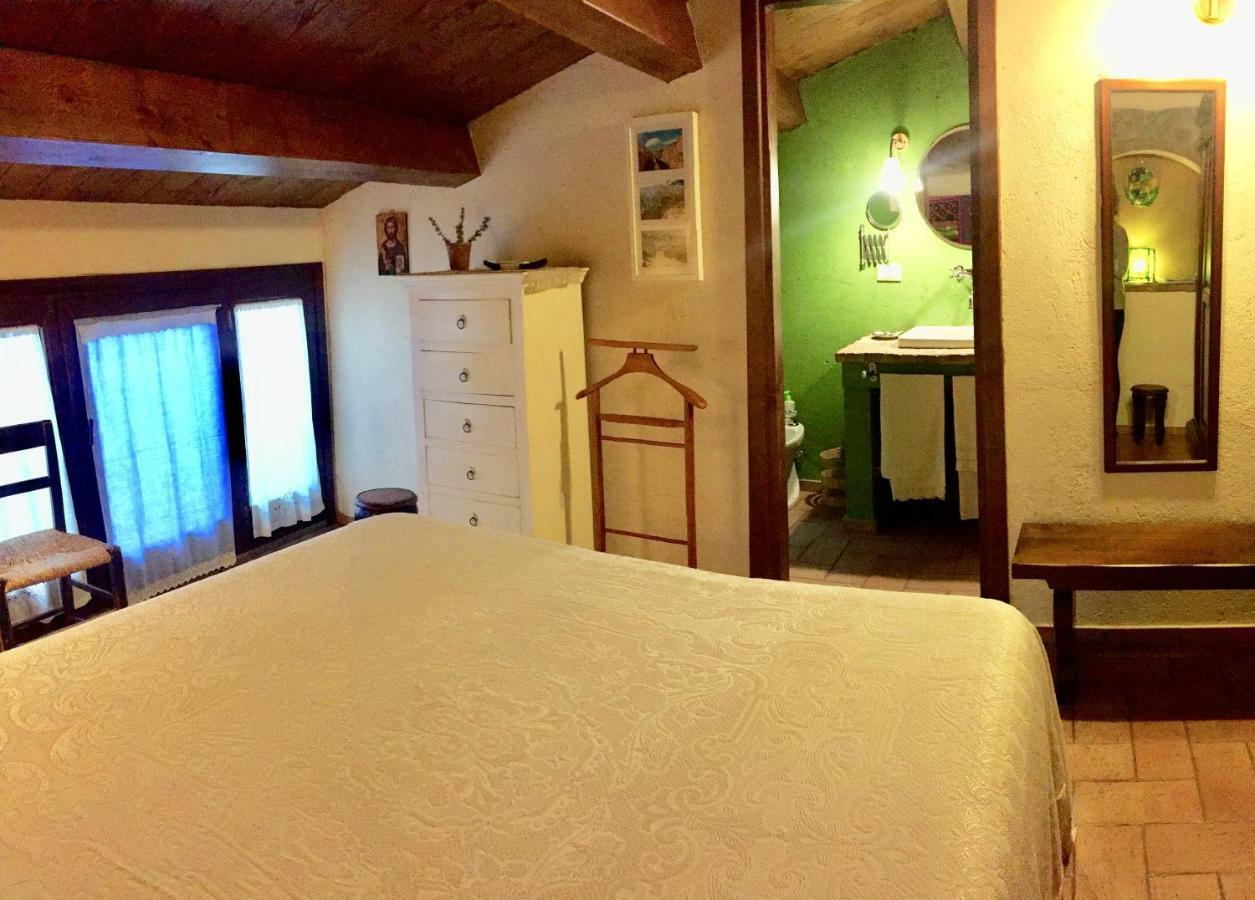 Il Comignolo Di Sofia Bed & Breakfast Civita Dış mekan fotoğraf