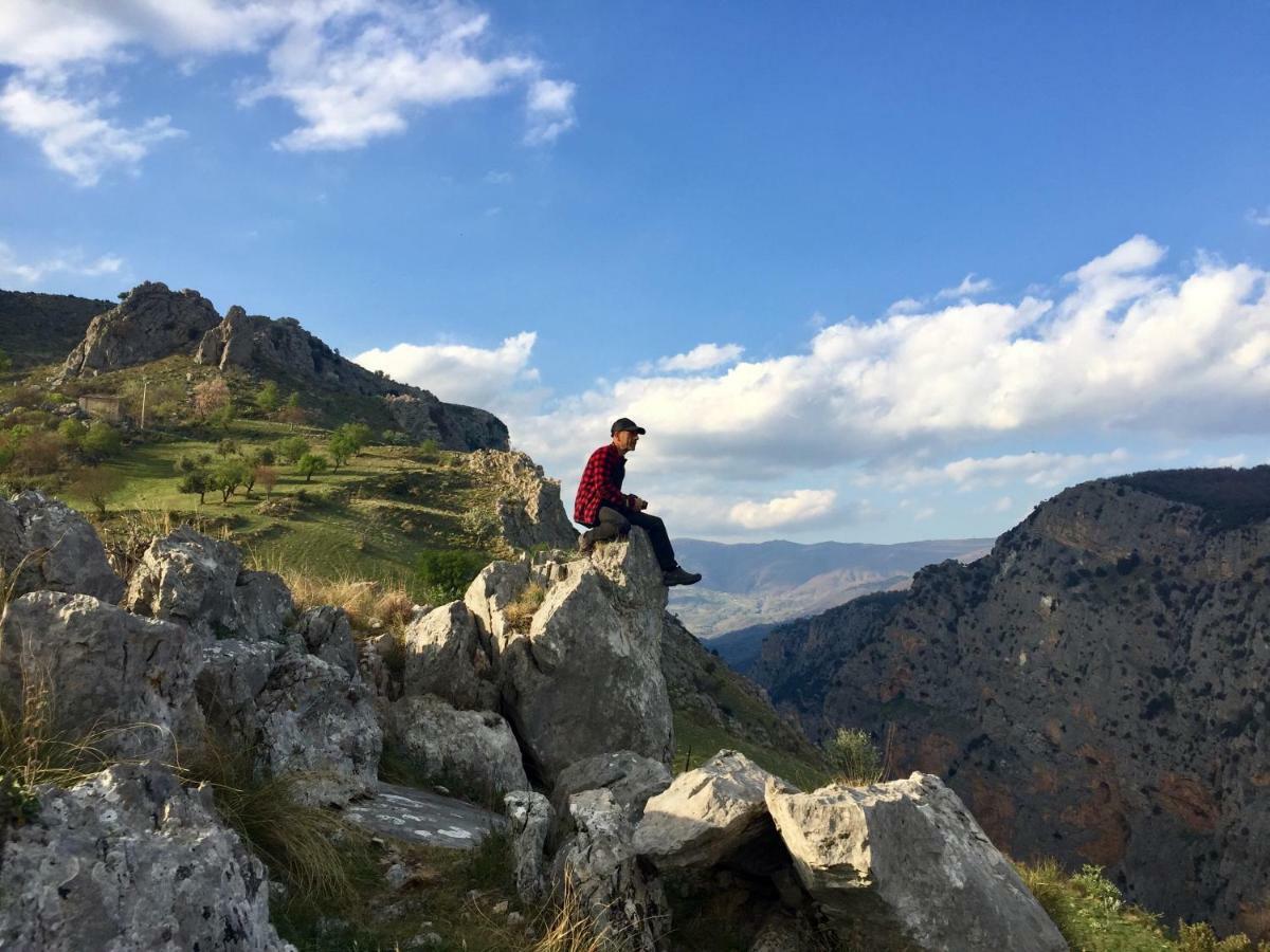 Il Comignolo Di Sofia Bed & Breakfast Civita Dış mekan fotoğraf