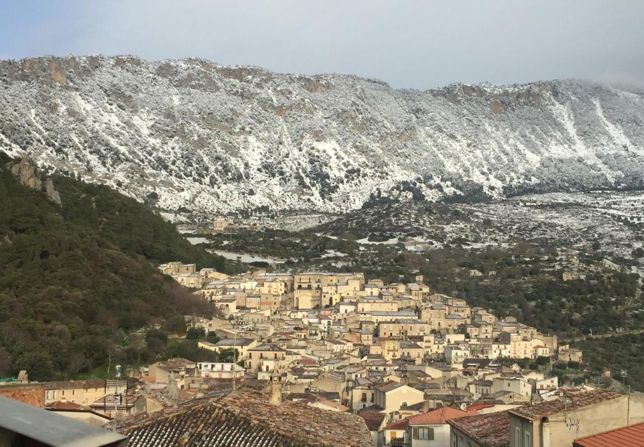 Il Comignolo Di Sofia Bed & Breakfast Civita Dış mekan fotoğraf